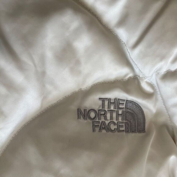 THE NORTH FACE Women Sz XS Aconcagua 550 Down Jacket Ivory/Gray Puffer - Picture 10 of 16